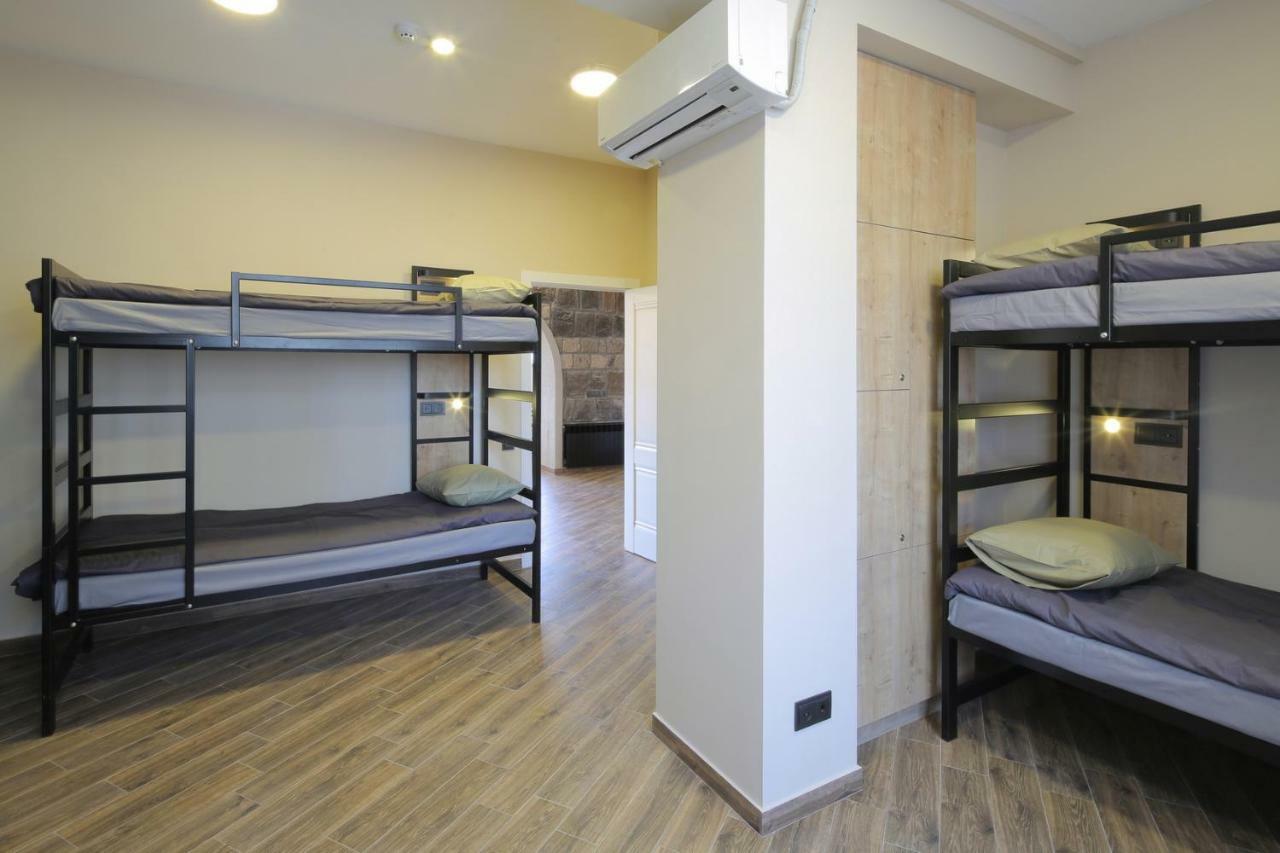 Highland Hostel Erévan Extérieur photo